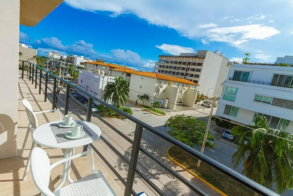 Stay At The Boat & Enjoy The Sea Playa del Carmen Apartment