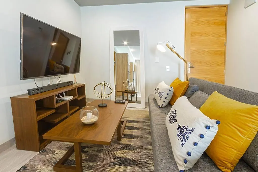 Stay At The Boat & Enjoy The Sea Playa del Carmen Apartment