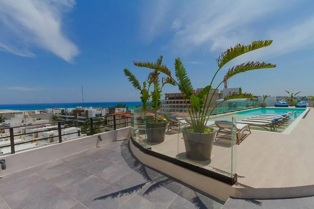 Stay At The Boat & Enjoy The Sea Playa del Carmen Apartment