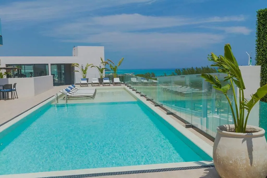 Stay At The Boat & Enjoy The Sea Playa del Carmen